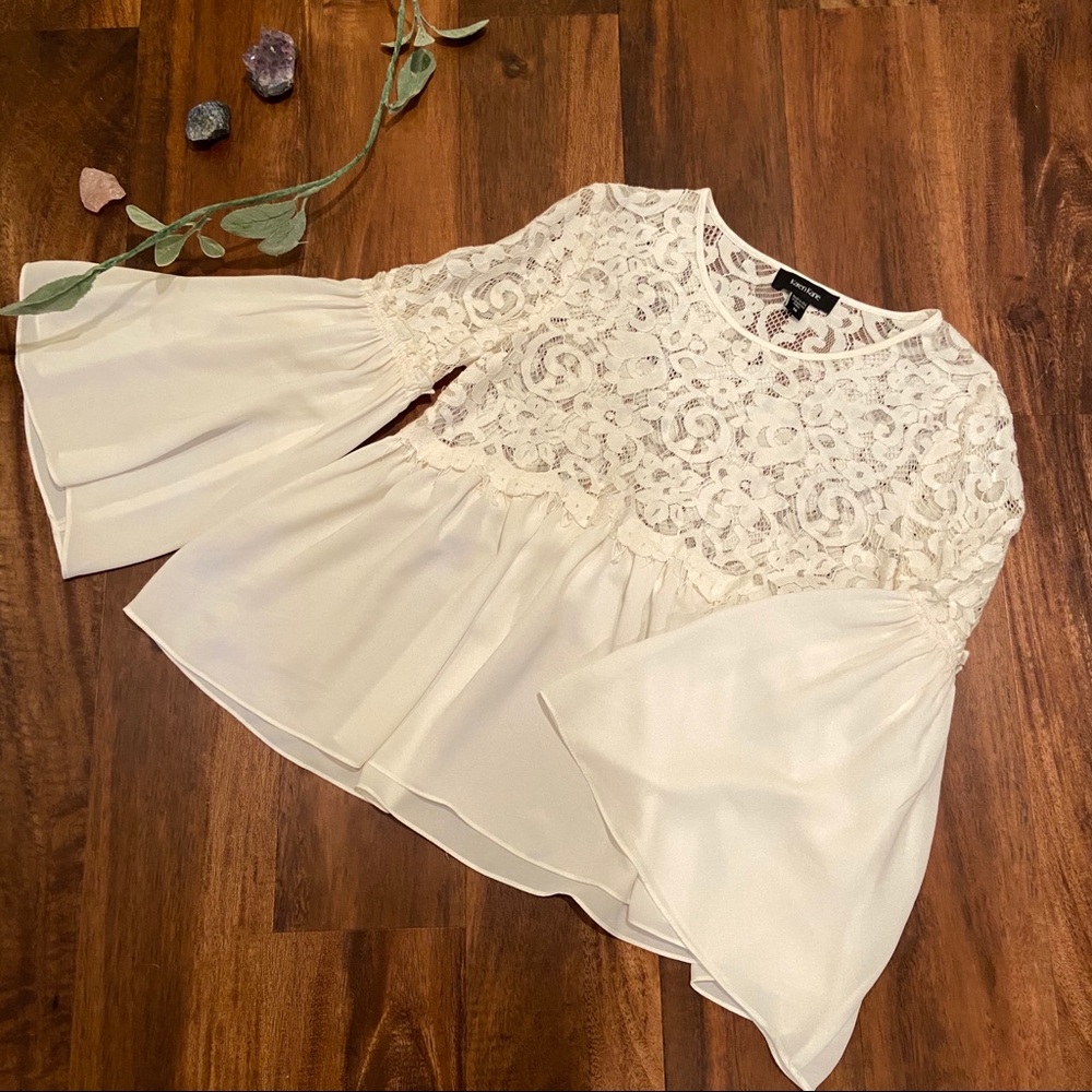 Karen Kane Lace Sheer Bell Sleeve Shirt Medium